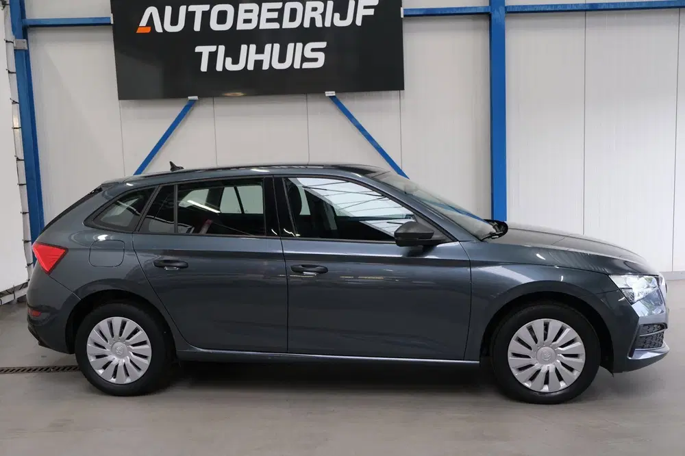 Skoda Scala 1.0 TSI Active uit 2021, foto 2