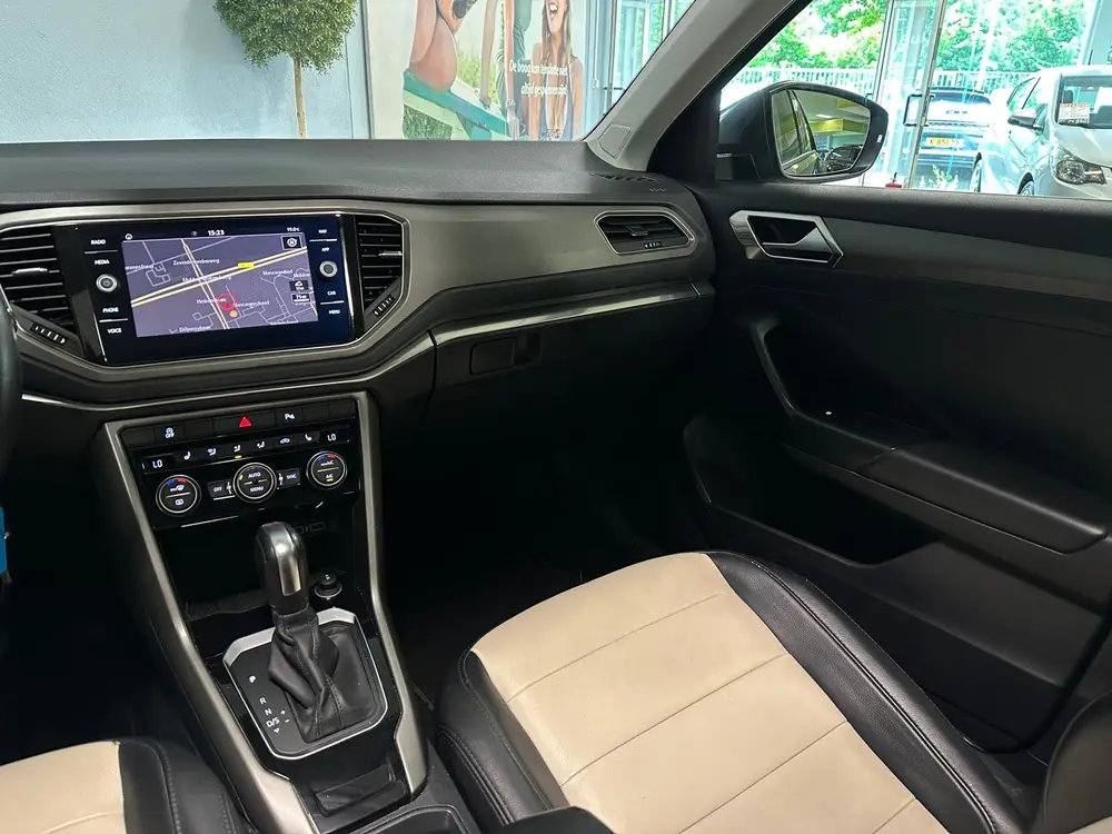 Volkswagen T-Roc 1.5 TSI Sport - Pano - Led - Camera - Apple uit 2020, foto 14