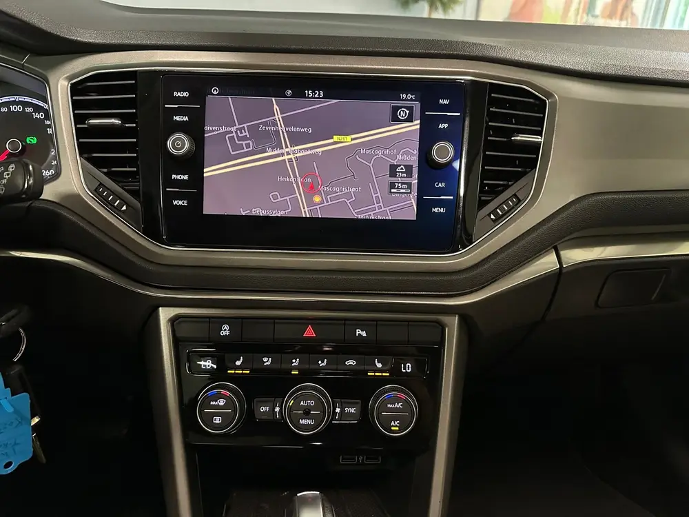Volkswagen T-Roc 1.5 TSI Sport - Pano - Led - Camera - Apple uit 2020, foto 18
