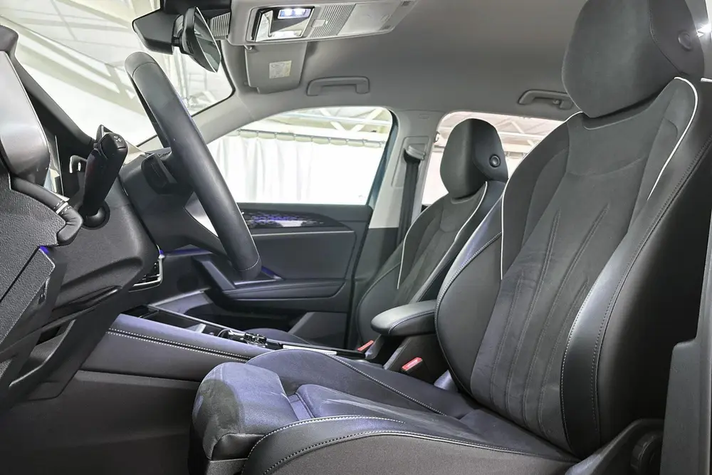 Volkswagen Tayron 1.5 eHybrid Elegance Trekhaak Stoelverwarm uit 2025, foto 6