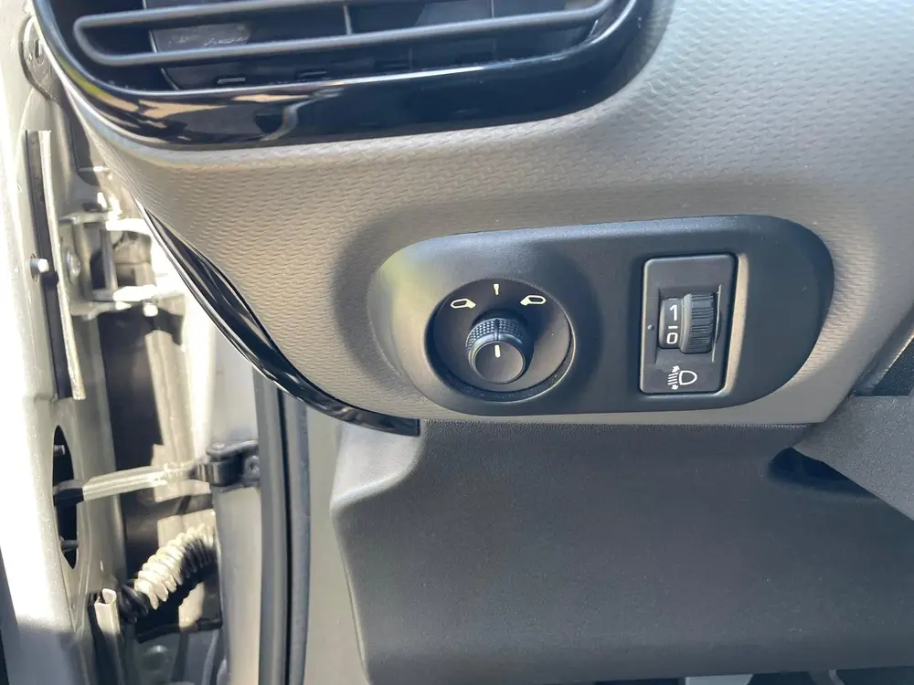 Citroën C4 Cactus Citroen C4 Cactus 1.2 SPORT CARPLAY RIEM V uit 2019, foto 14