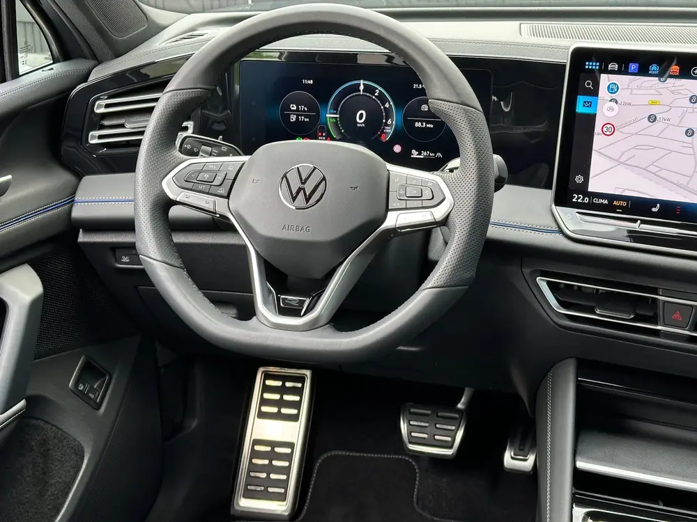 Volkswagen Tiguan 1.5 eHybrid R-Line | Black line | 360 Came uit 2025, foto 12