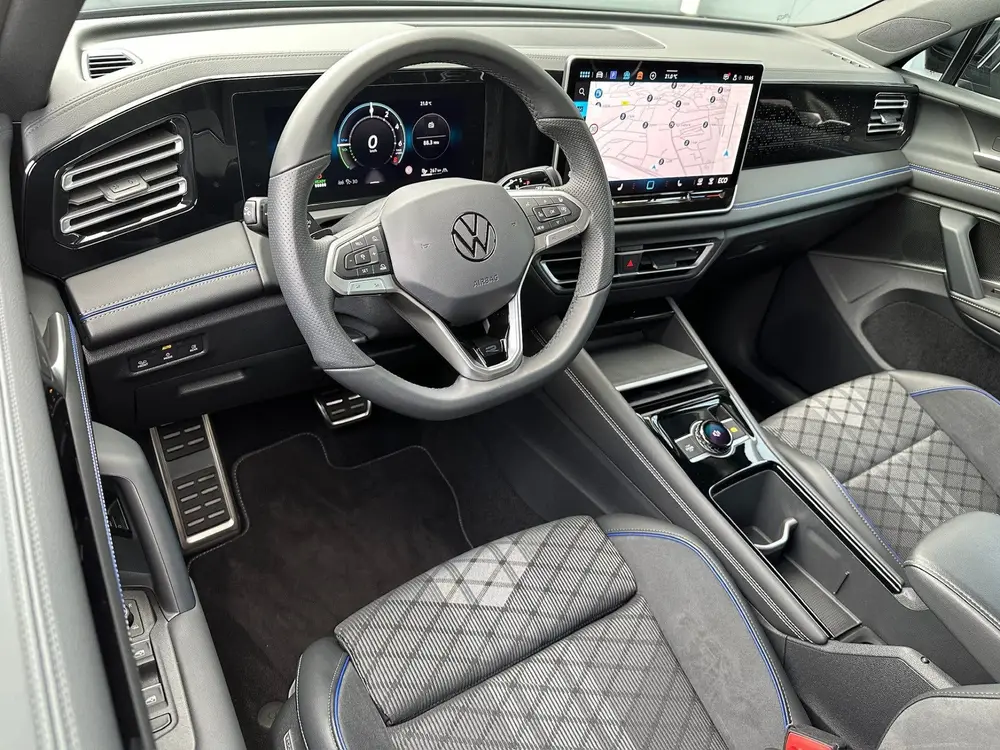 Volkswagen Tiguan 1.5 eHybrid R-Line | Black line | 360 Came uit 2025, foto 7