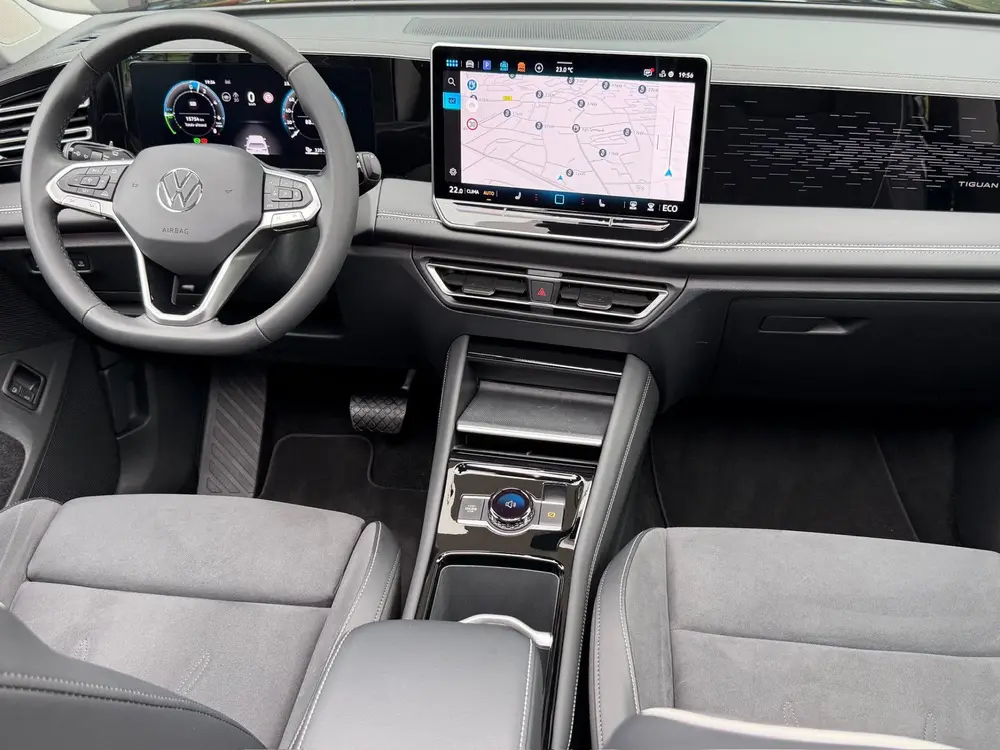 Volkswagen Tiguan 1.5 eHybrid Elegance 204pk | Trekhaak | 20 uit 2025, foto 12