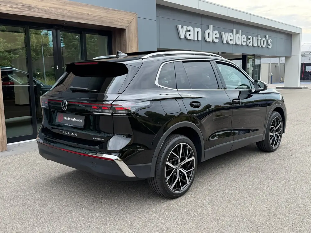 Volkswagen Tiguan 1.5 eHybrid Elegance 204pk | Trekhaak | 20 uit 2025, foto 3