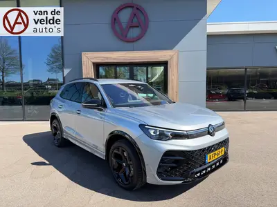 Volkswagen Tiguan 1.5 eHybrid R-Line | Black line | 360 Came uit 2025