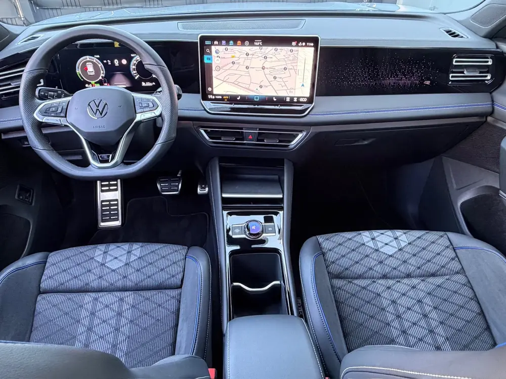 Volkswagen Tiguan 1.5 eHybrid R-Line | Black line | 360 Came uit 2025, foto 10