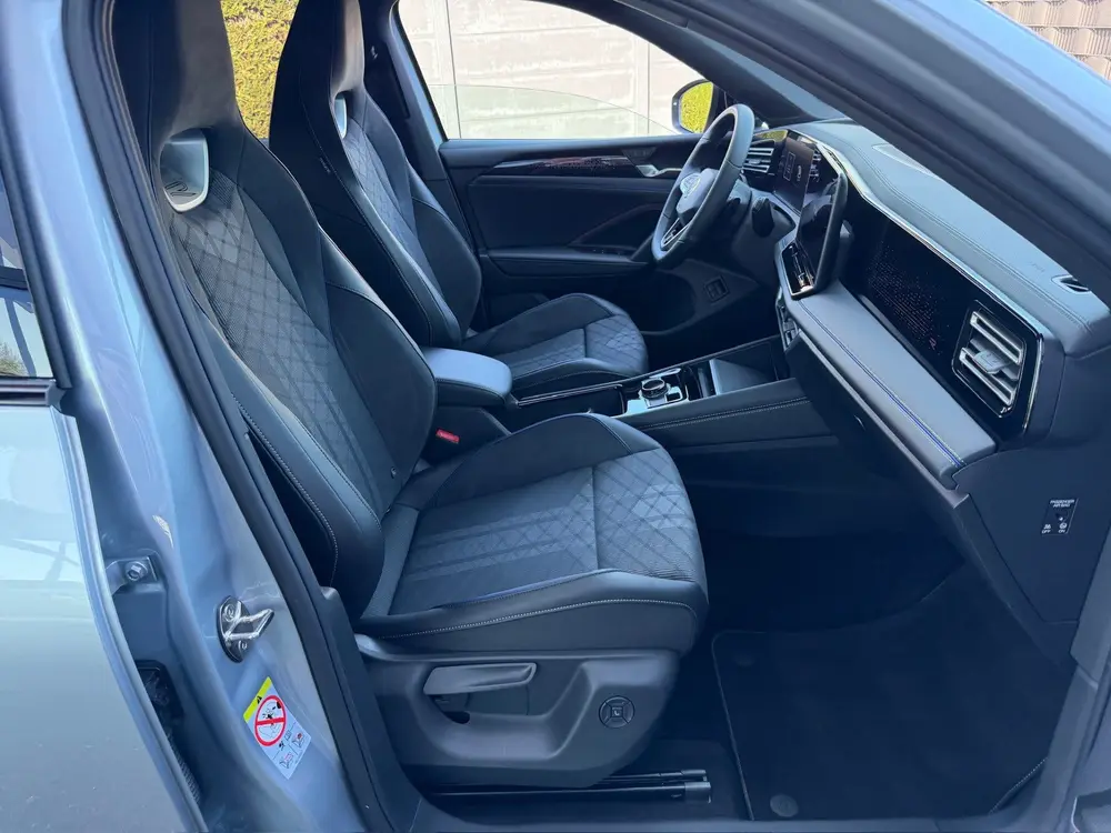 Volkswagen Tiguan 1.5 eHybrid R-Line | Black line | 360 Came uit 2025, foto 20