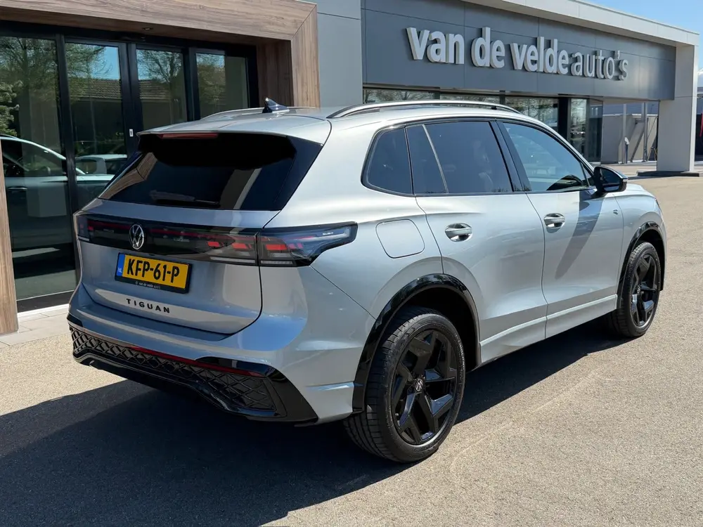 Volkswagen Tiguan 1.5 eHybrid R-Line | Black line | 360 Came uit 2025, foto 3