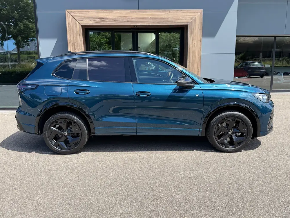 Volkswagen Tiguan 1.5 eHybrid R-Line | Black line | 360 Came uit 2025, foto 2