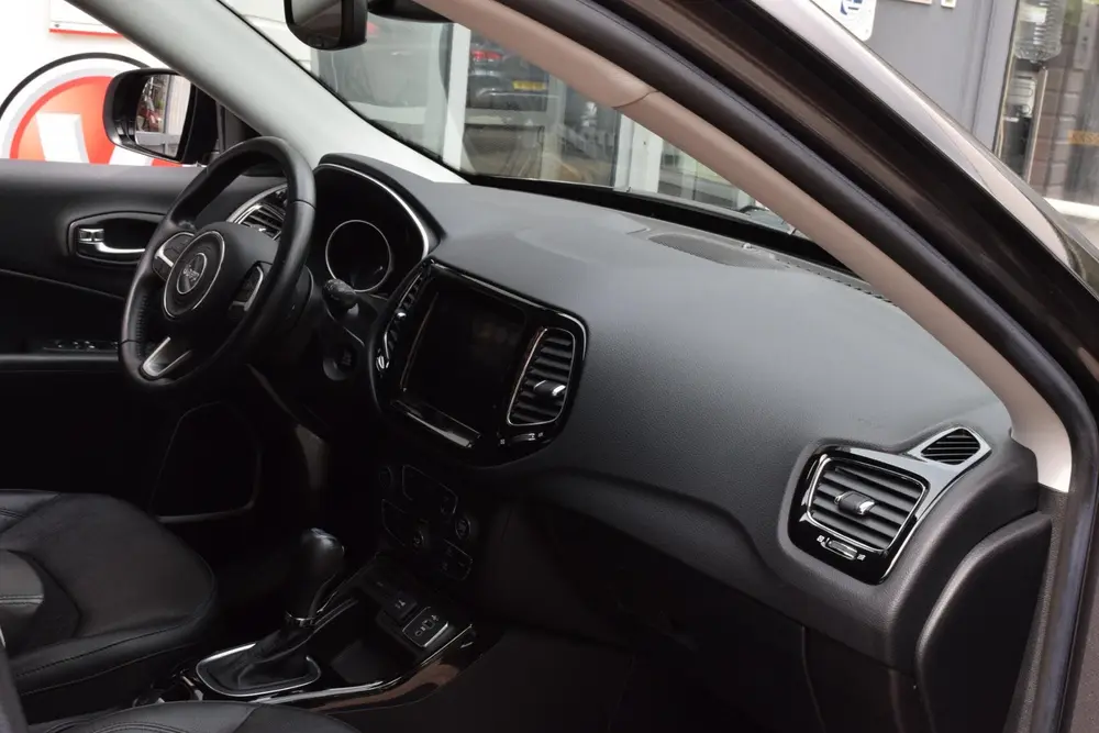 Jeep Compass 1.3T Night Eagle Liberty Edition uit 2020, foto 15
