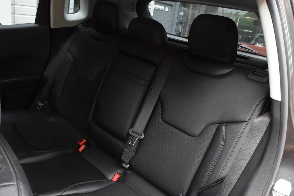 Jeep Compass 1.3T Night Eagle Liberty Edition uit 2020, foto 18