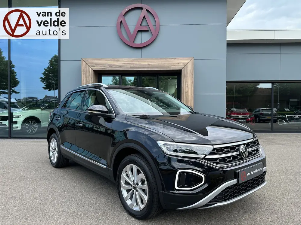 Volkswagen T-Roc 1.5 TSI 150pk DSG Style Carplay | Camera | uit 2024