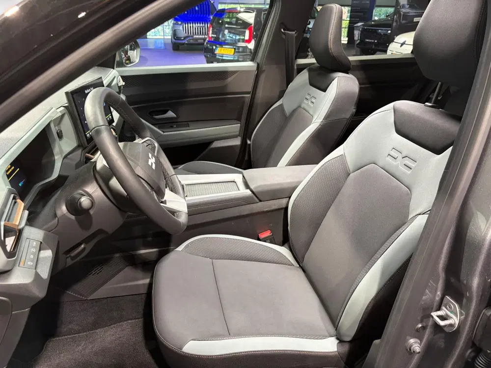 Dacia Bigster 1.8 Hybrid 155 Limited Edition uit 2026, foto 5