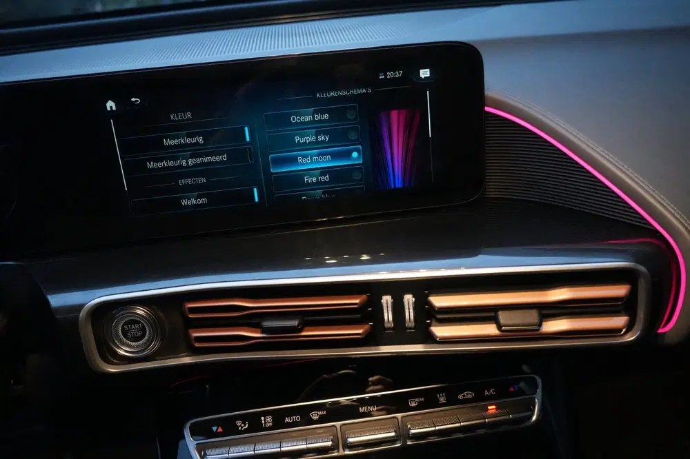 Mercedes-Benz EQC 400 4MATIC Premium Plus 80 kWh AMG line SO uit 2020, foto 19