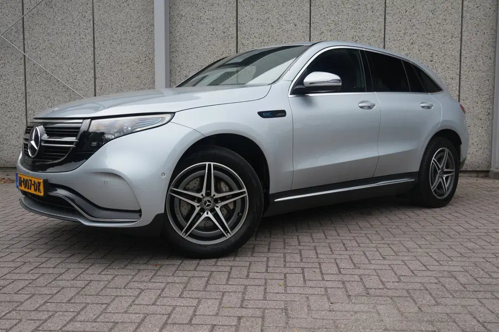 Mercedes-Benz EQC 400 4MATIC Premium Plus 80 kWh AMG line SO uit 2020, foto 2