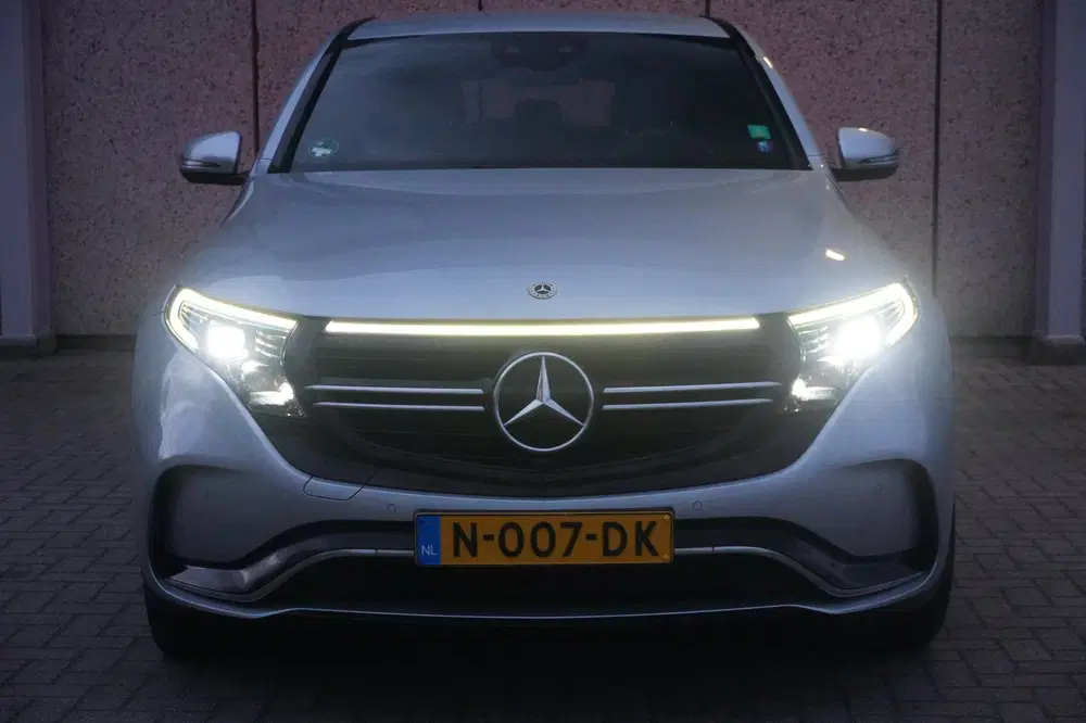 Mercedes-Benz EQC 400 4MATIC Premium Plus 80 kWh AMG line SO uit 2020, foto 5