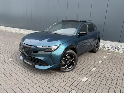 Alfa Romeo Junior 1.2 Turbo Hybrid Ibrida Speciale uit 2025
