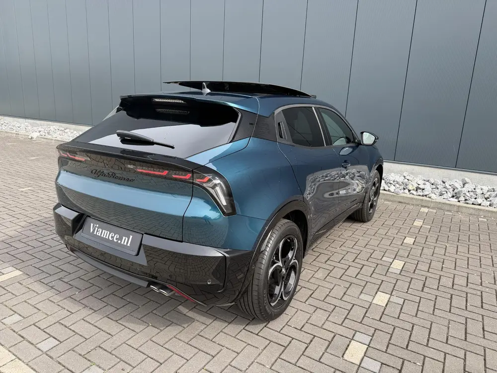 Alfa Romeo Junior 1.2 Turbo Hybrid Ibrida Speciale uit 2025, foto 3