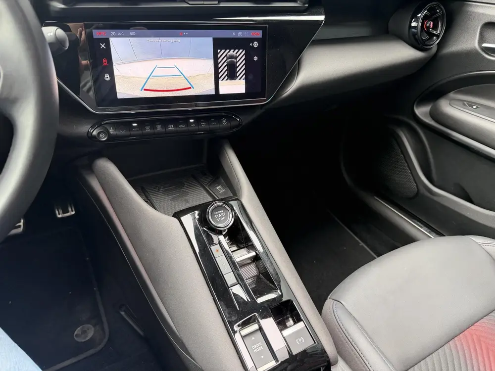 Alfa Romeo Junior 1.2 Turbo Hybrid Ibrida Speciale uit 2025, foto 8
