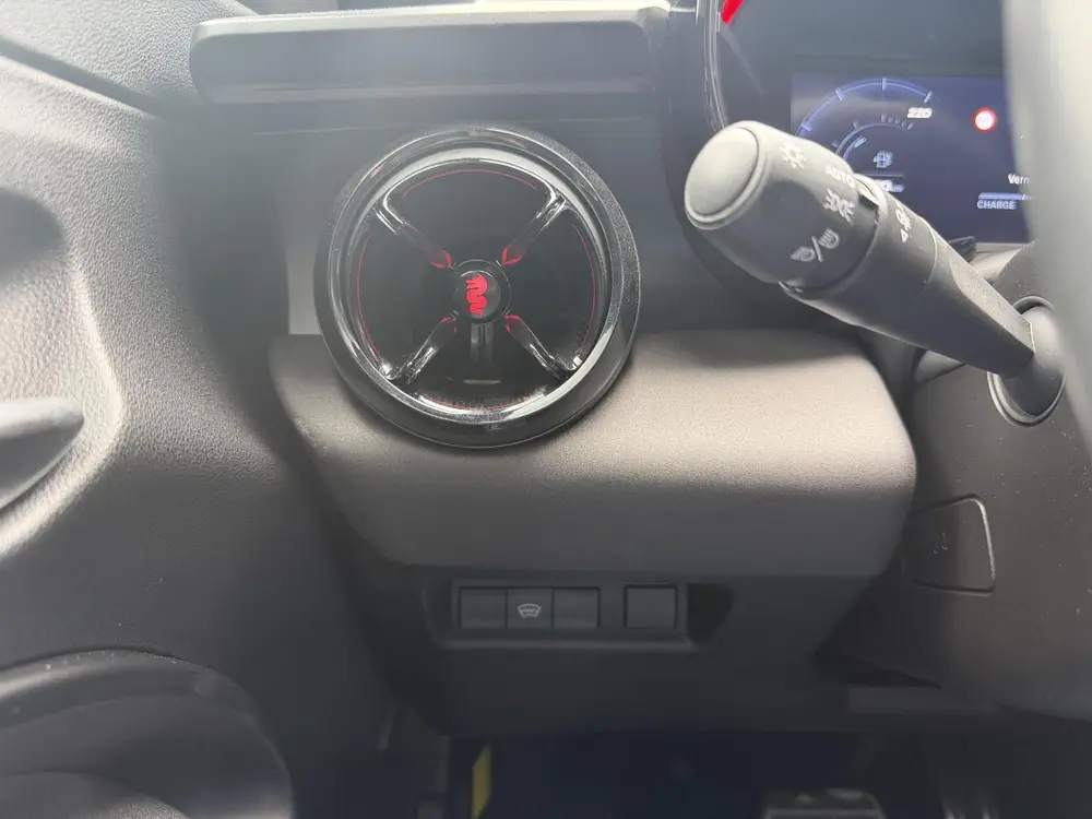 Alfa Romeo Junior 1.2 Turbo Hybrid Ibrida Speciale uit 2025, foto 9