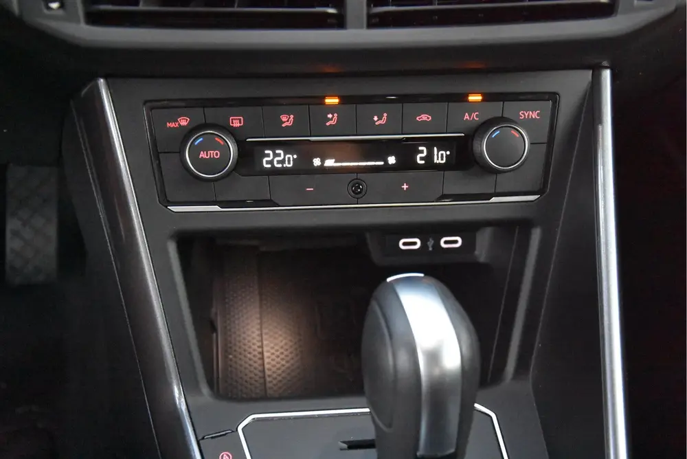 Volkswagen Polo 1.0 TSI DSG Highline R-Line Digital-cockpit uit 2021, foto 15