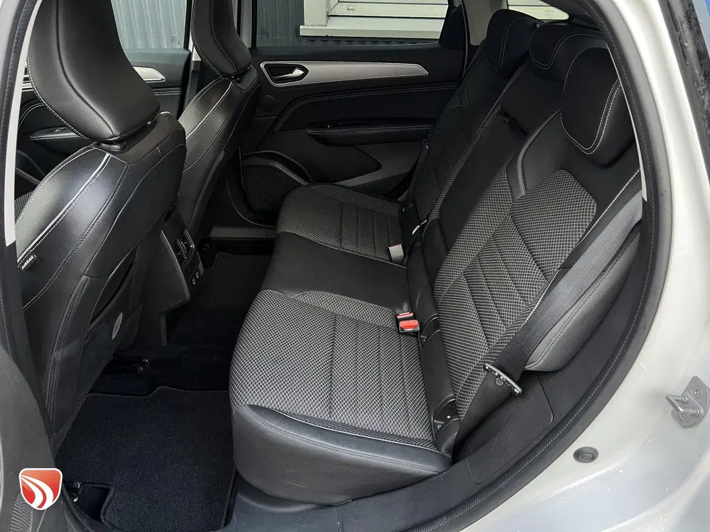 Renault Arkana 1.6 E-Tech Hybrid 145 Intens uit 2022, foto 4