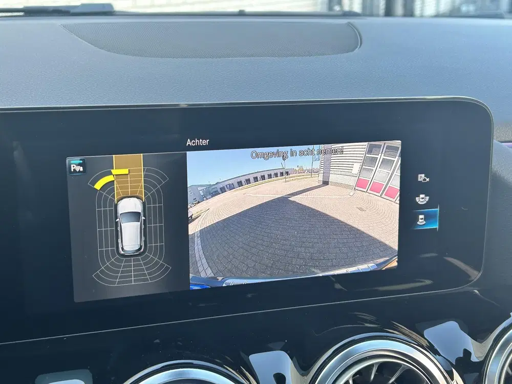 Mercedes-Benz GLA 250 e Business Solution AMG Limited uit 2022, foto 19