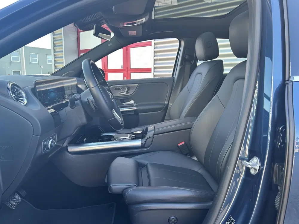 Mercedes-Benz GLA 250 e Business Solution AMG Limited uit 2022, foto 7