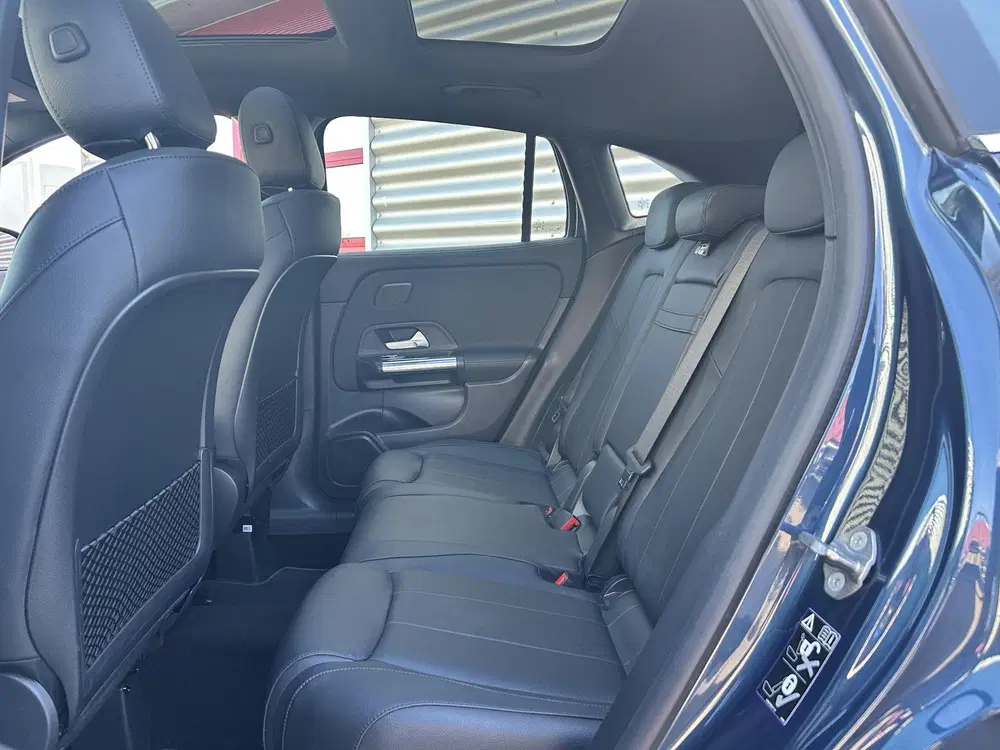 Mercedes-Benz GLA 250 e Business Solution AMG Limited uit 2022, foto 8