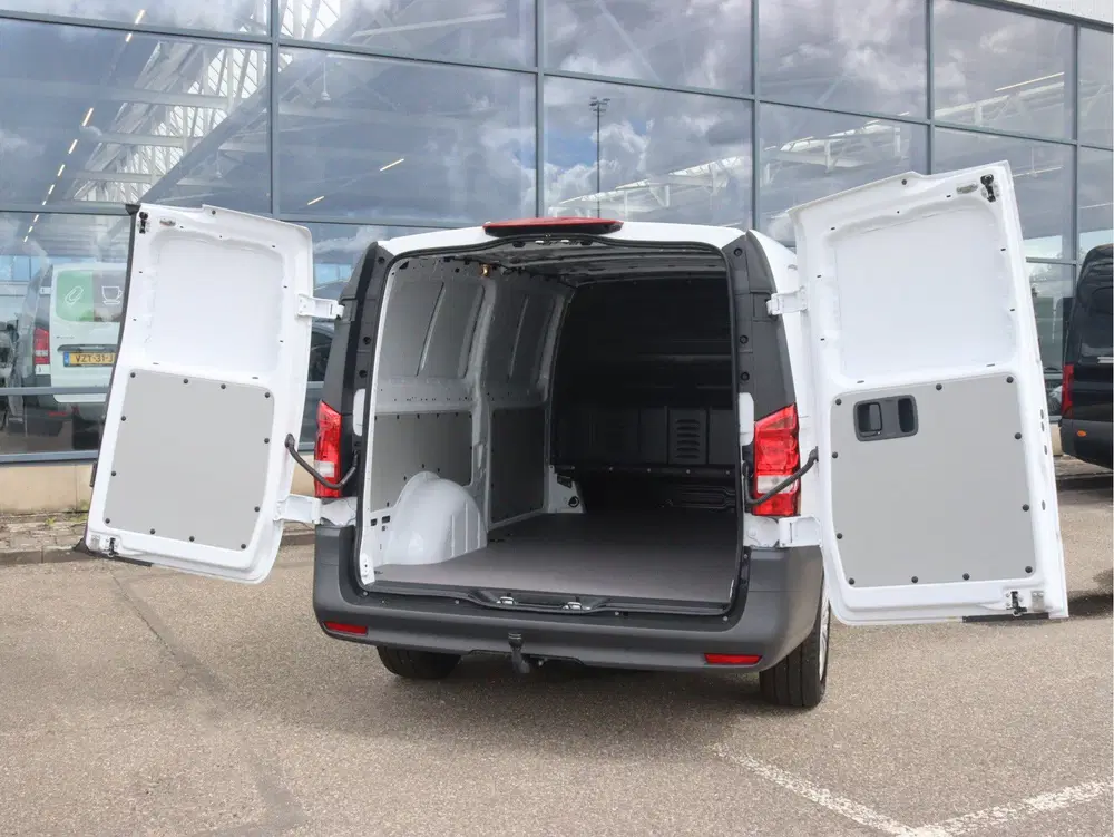 Mercedes-Benz Vito 114 CDI L3 Pro uit 2024, foto 3