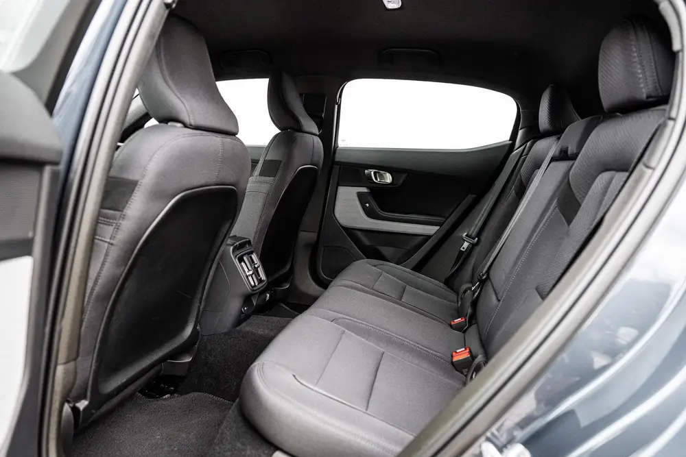 Polestar 2 Standard Range Single Motor 70 kWh uit 2024, foto 8