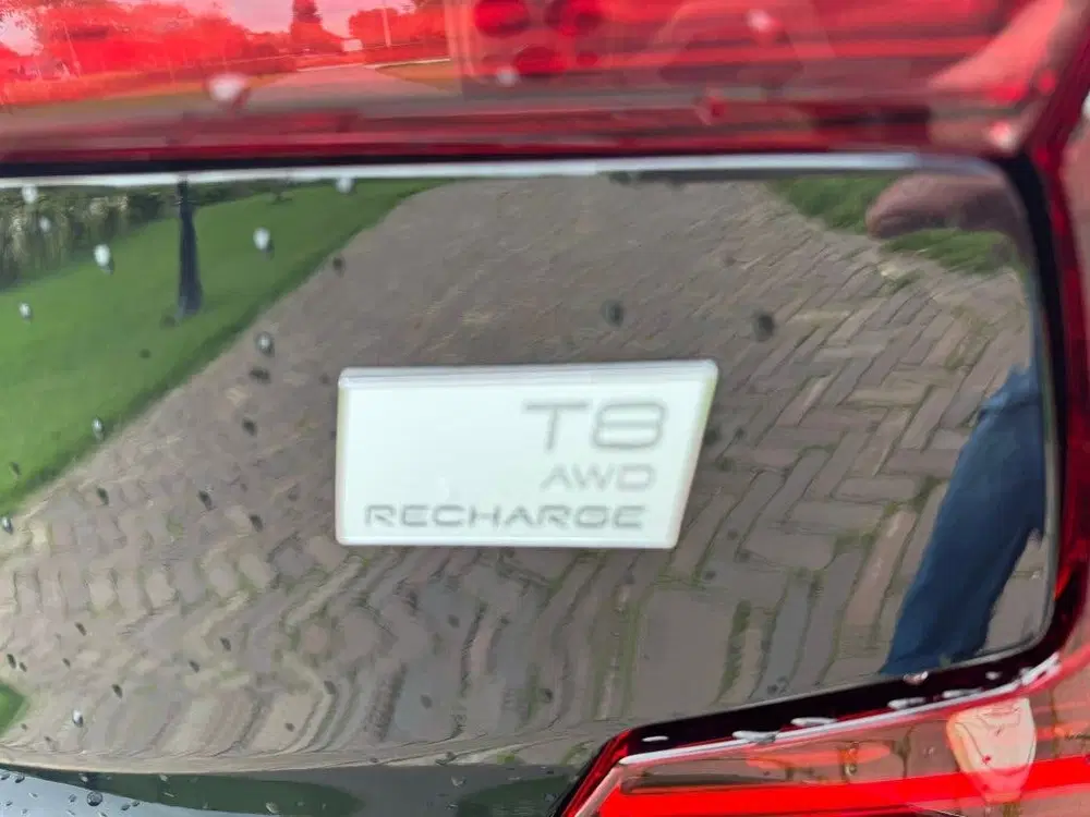 Volvo S60 T8 R Design AWD 340pk Automaat 2021 Zwart uit 2021, foto 7