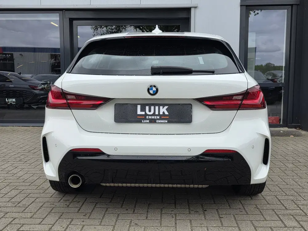BMW 1-serie 118i High Executive + M-SPORT + KUIPSTOELE uit 2020, foto 7