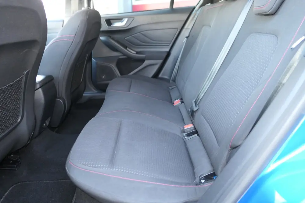 Ford Focus Wagon 1.0 EcoBoost ST Line Business, Zeer mooi! uit 2019, foto 10