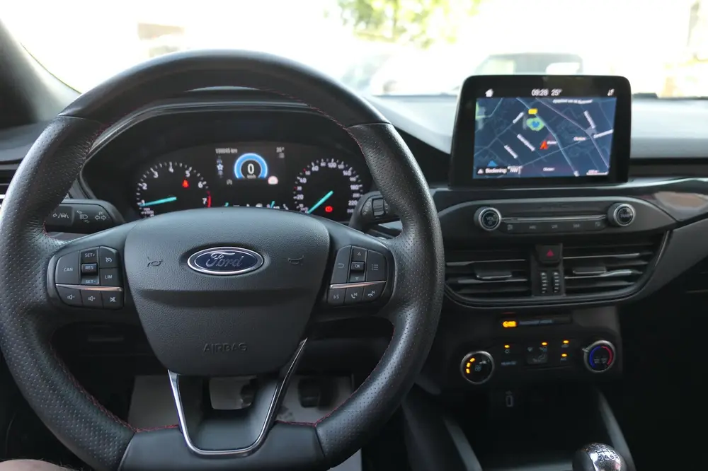 Ford Focus Wagon 1.0 EcoBoost ST Line Business, Zeer mooi! uit 2019, foto 13