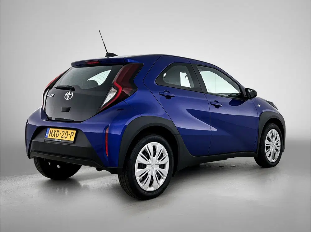 Toyota Aygo X 1.0 VVT-i MT Play uit 2025, foto 2