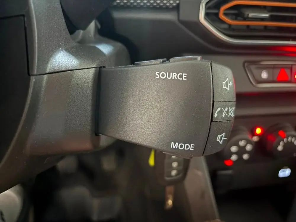 Dacia Sandero 1.0 TCe 90 Essential uit 2021, foto 14