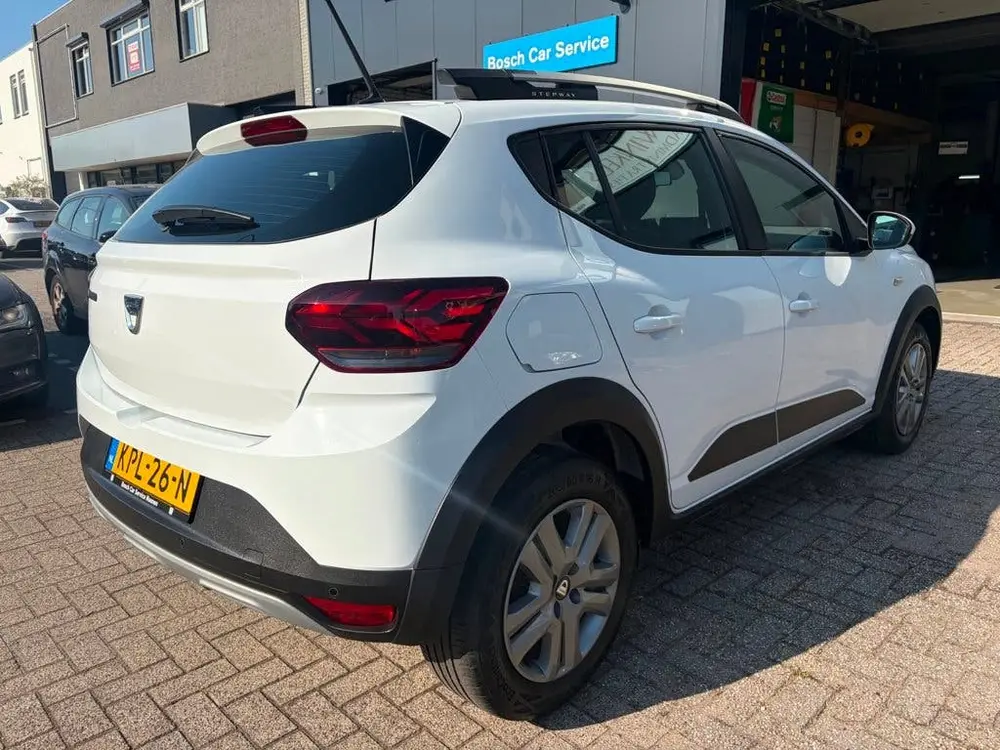 Dacia Sandero 1.0 TCe 90 Essential uit 2021, foto 3