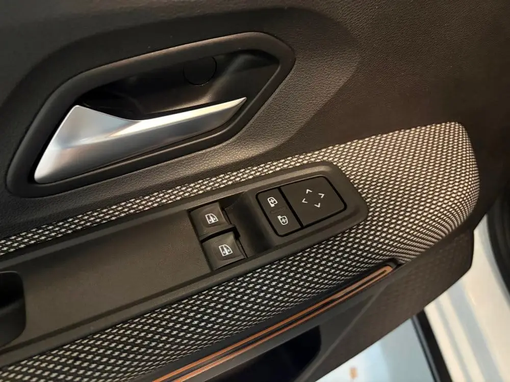 Dacia Sandero 1.0 TCe 90 Essential uit 2021, foto 9