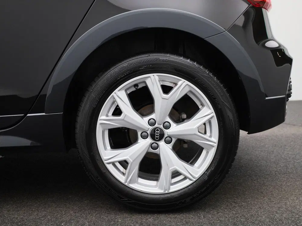 Audi A1 30 TFSI Advanced edition l Cruise control uit 2025, foto 13