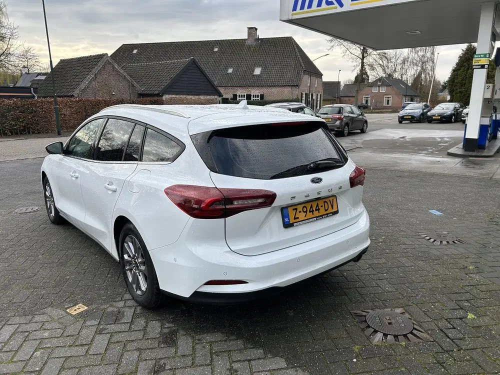 Ford Focus 1.0 EcoBoost Hybrid Titanium uit 2024, foto 7