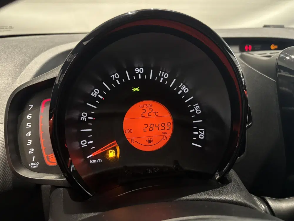 Peugeot 108 1.0 e-VTi Allure uit 2021, foto 12