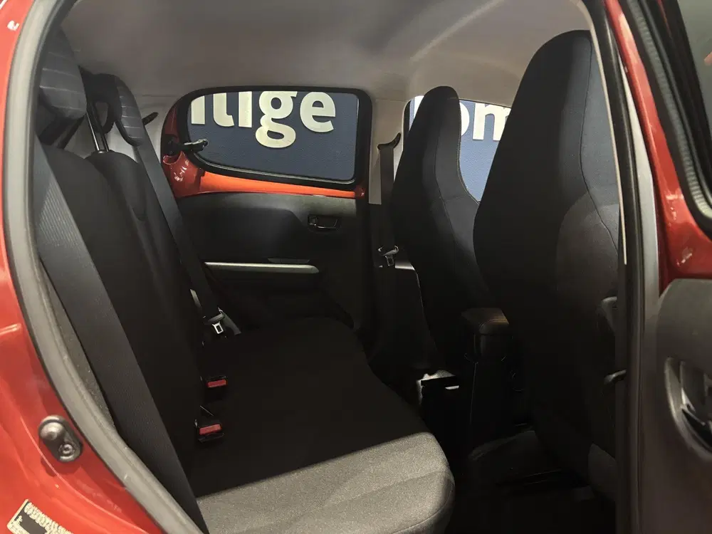 Peugeot 108 1.0 e-VTi Allure uit 2021, foto 6
