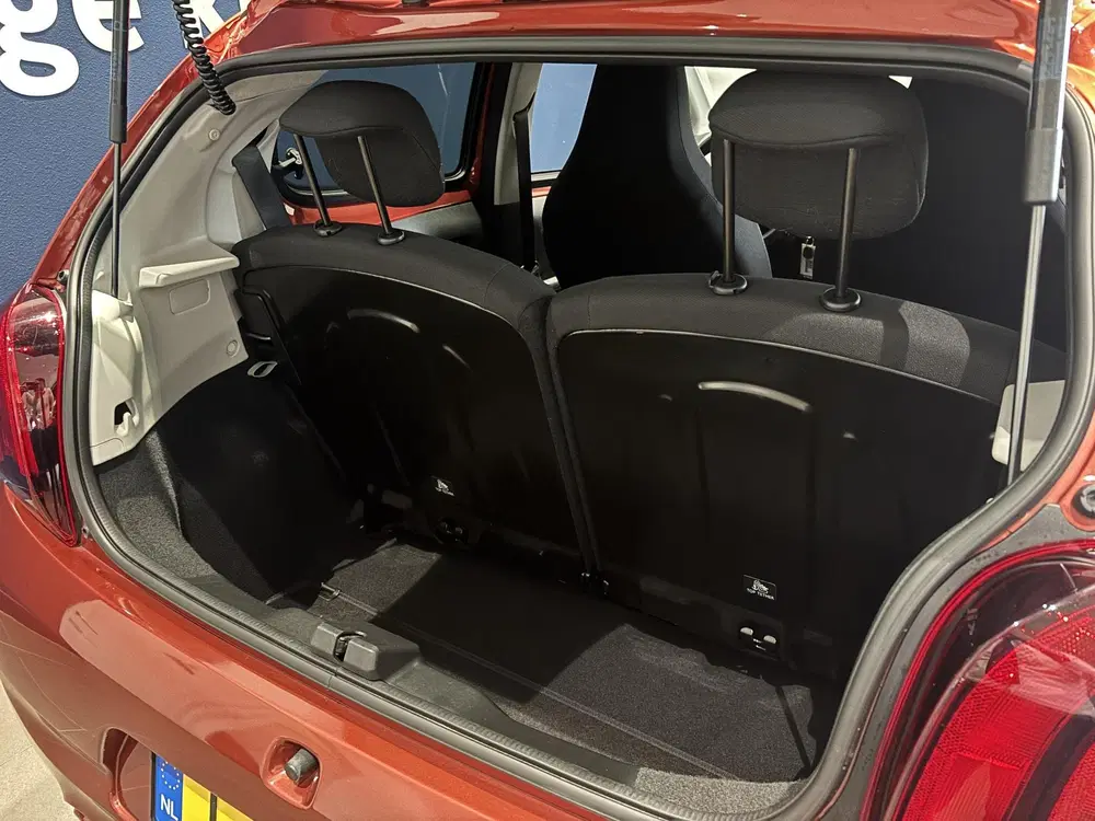 Peugeot 108 1.0 e-VTi Allure uit 2021, foto 7