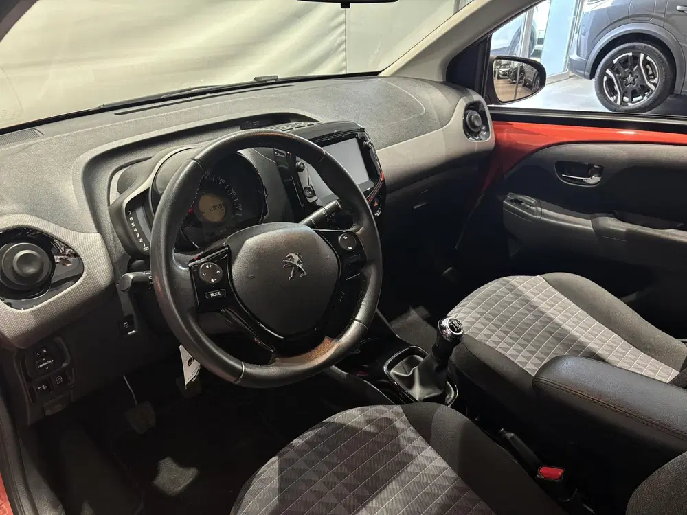 Peugeot 108 1.0 e-VTi Allure uit 2021, foto 9