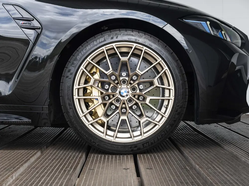 BMW M3 Sedan uit 2025, foto 9