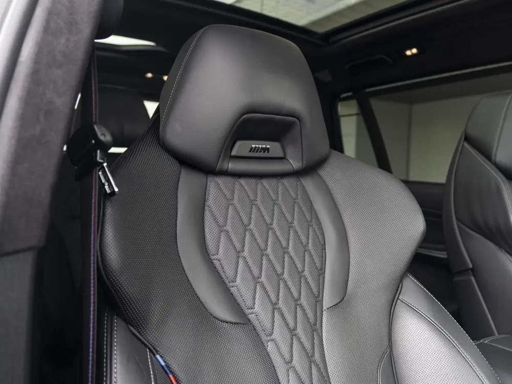 BMW X7 M60i xDrive uit 2023, foto 13