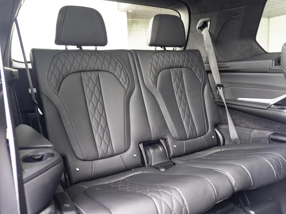 BMW X7 M60i xDrive uit 2023, foto 14