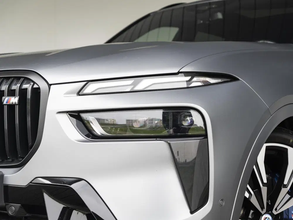 BMW X7 M60i xDrive uit 2023, foto 15